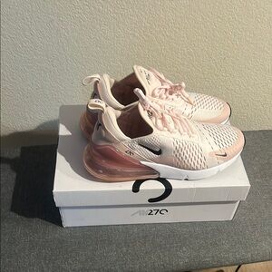 Nike Air Max 270 Pink Sneakers